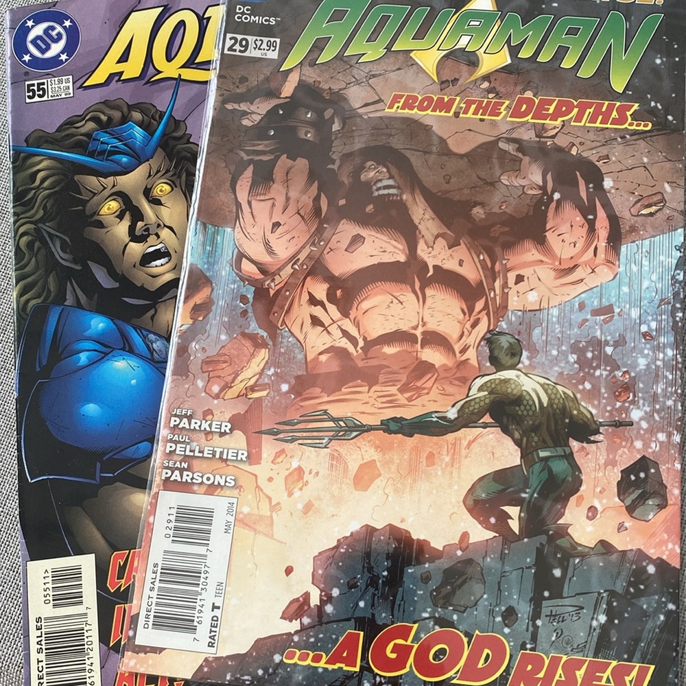 Set of two Aquaman comic books. DC.Comics